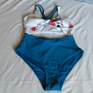 Cupshe Women teal and Floral print 1 Piece swimsuit